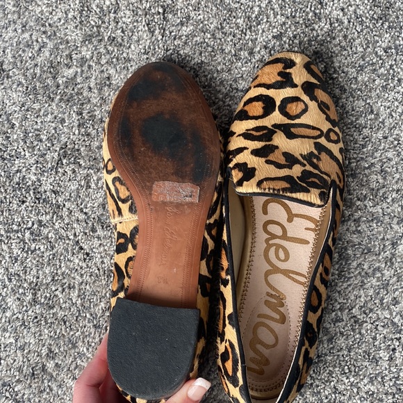 Animal print flats- super cute! - Picture 2 of 4